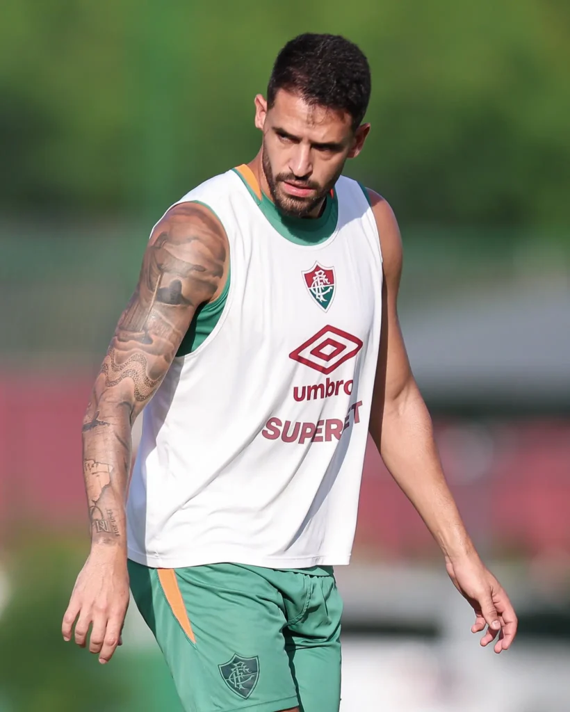 Último reforço da janela pós-Libertadores deixa o Fluminense após título, Renato Augusto