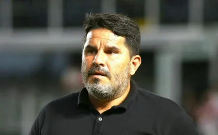 Barroca detalha CRB x Santos e expõe estratégia para neutralizar Neymar: "Não havia outra saída"