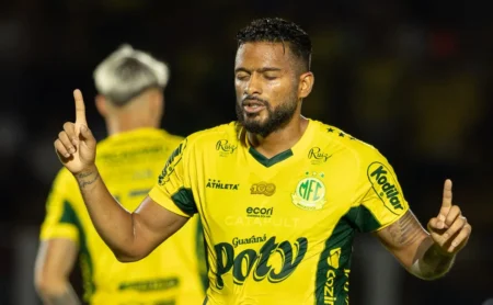 Reinaldo reencontra o São Paulo no Morumbis em jogo marcante pelo Mirassol