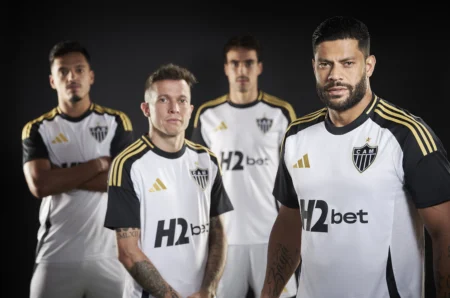 Atlético-MG apresenta novo uniforme 2 para a temporada: confira as fotos