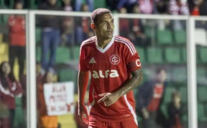 Alan Patrick em alta no Inter: fase vitoriosa atrai interesse dos EUA e negocia renovação