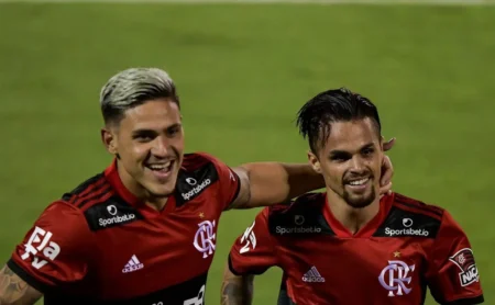 Michael Força Saída do Flamengo para o Al-Duhail Após Mundial de Clubes