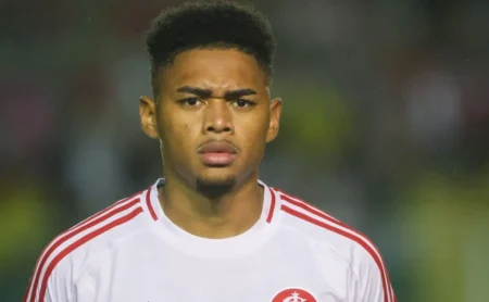 Lesão de Victor Gabriel: Zagueiro do Internacional pode desfalcar o time por até três meses