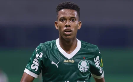 Estratégia de Abel: Força Máxima no Brasileirão, Reservas na Libertadores e Despedida de Estevão no Allianz Parque contra o Flamengo