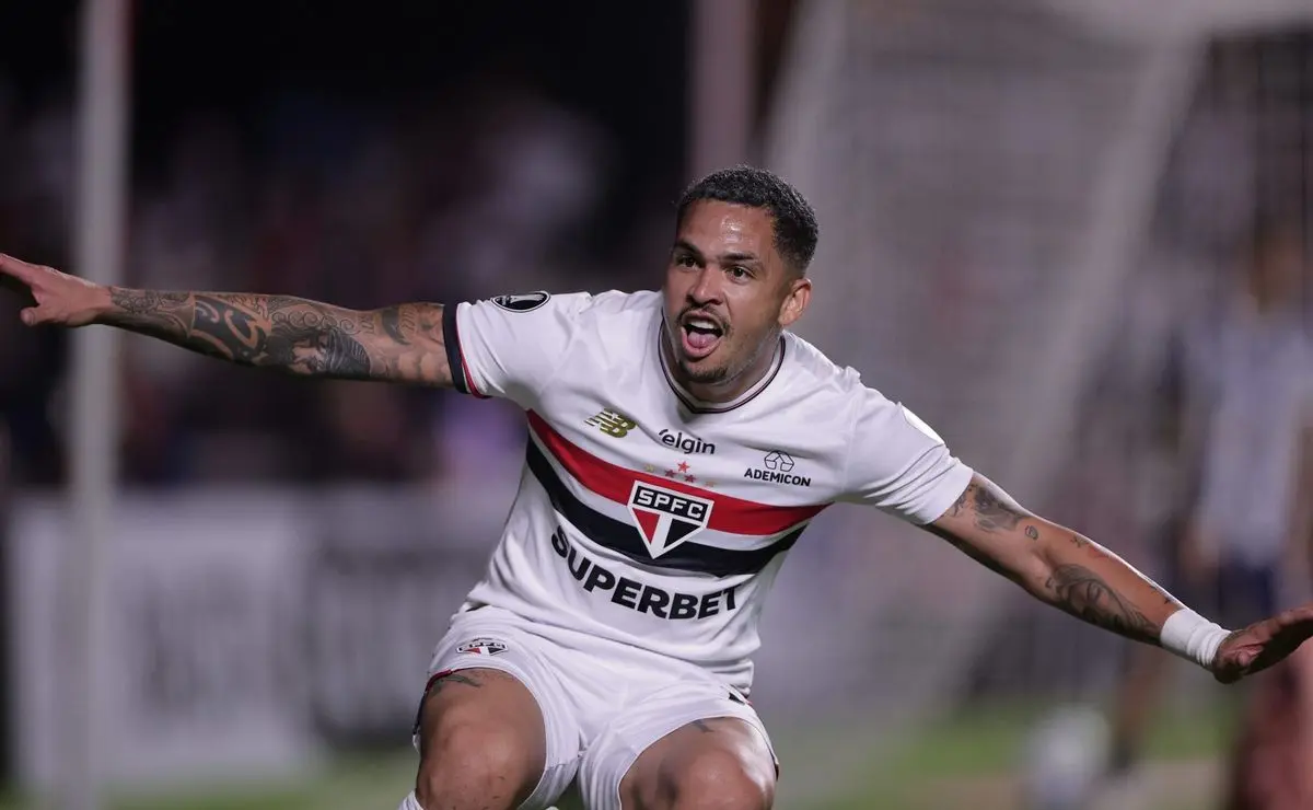 Luciano brilha em São Paulo contra Talleres e fãs celebram o camisa 10