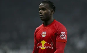Botafogo busca Helinho para fortalecer o ataque em 2025, e São Paulo vislumbra lucro