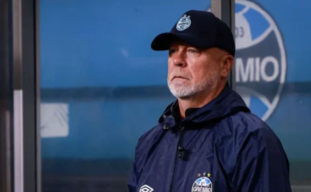 Kannemann e Wagner Leonardo: As Opções de Mano Menezes no Grêmio Diante da Suspensão de Jemerson