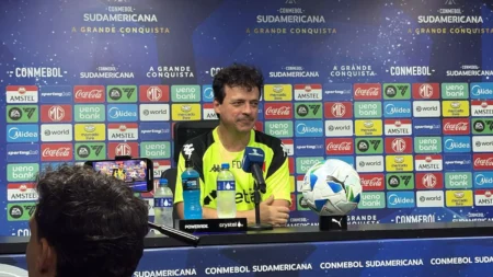 Diniz analisa relaxamento do Vasco e destaca evolução após o clássico: "Todo mundo viu"