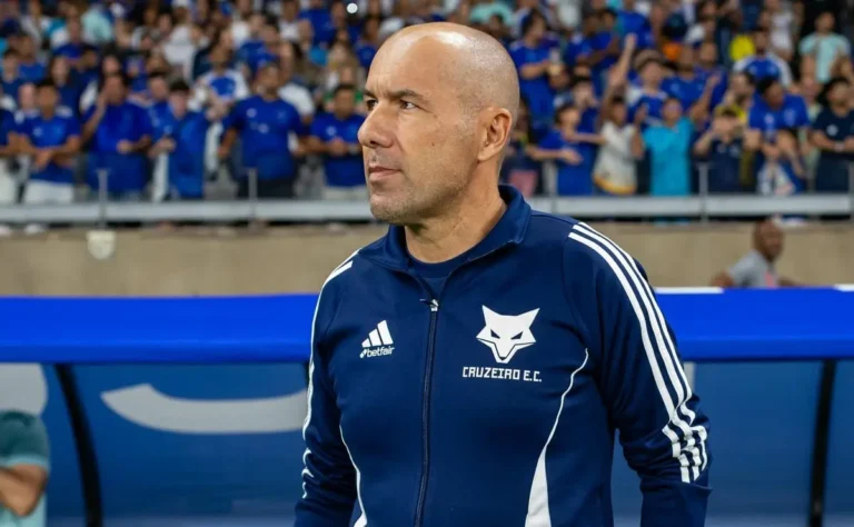 Jardim se pronuncia com "energia" ao elenco do Cruzeiro em vídeo após classificação