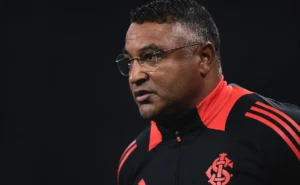 Roger Machado Compara Lautaro a Borré e Enner e Desacelera Contratação