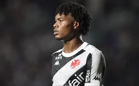 GB: Diniz de olho e titularidade no Vasco em foco.
