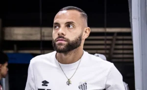 Guilherme: futuro incerto no Santos após jogo contra o Vitória pela Série A