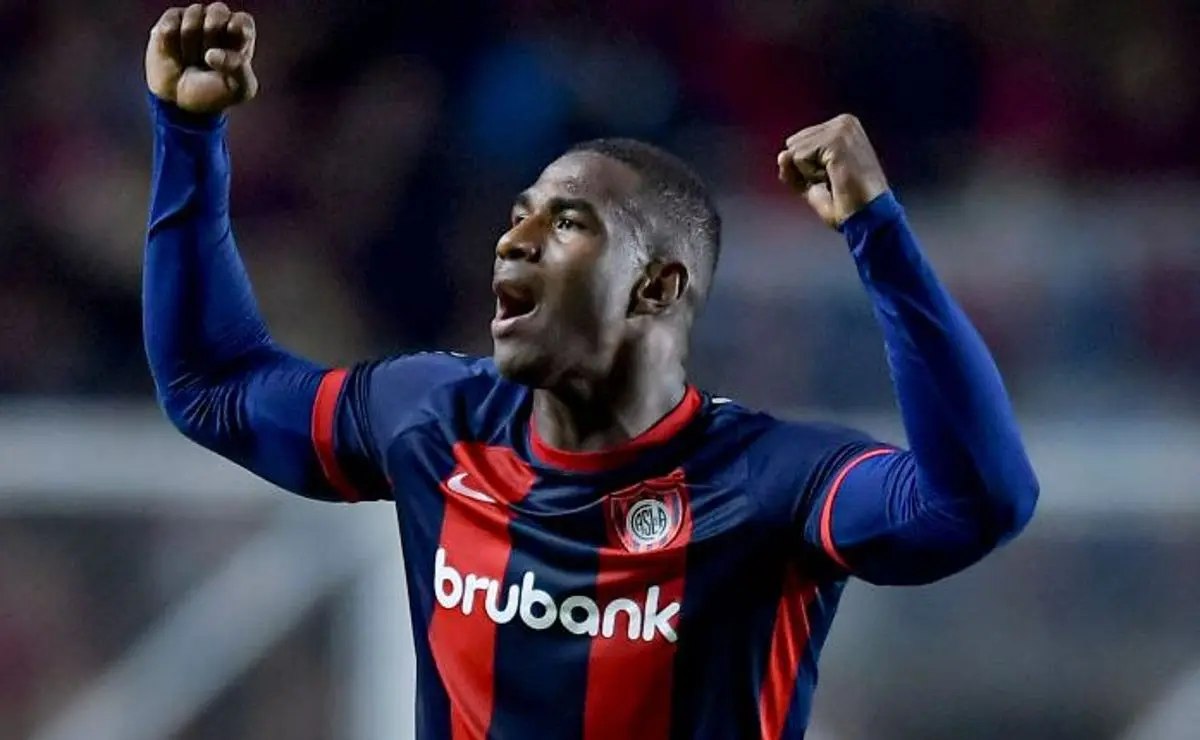 Romaña deixa o San Lorenzo e intensifica especulações sobre ida ao Grêmio