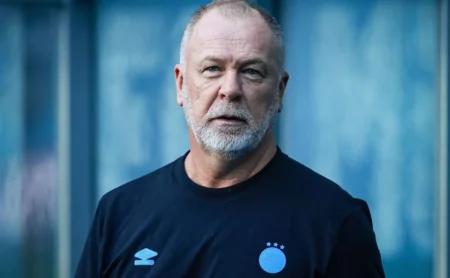 Grêmio: Sem Monsalve, Mano Menezes esboça time com novidade para duelo contra o Bahia