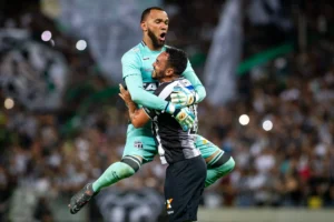 Atlético-MG x Corinthians: Everson e seus gols de falta contra o rival