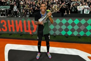Victor Sá conquista título inédito do Campeonato Russo com o Krasnodar: Ex-Botafogo celebra