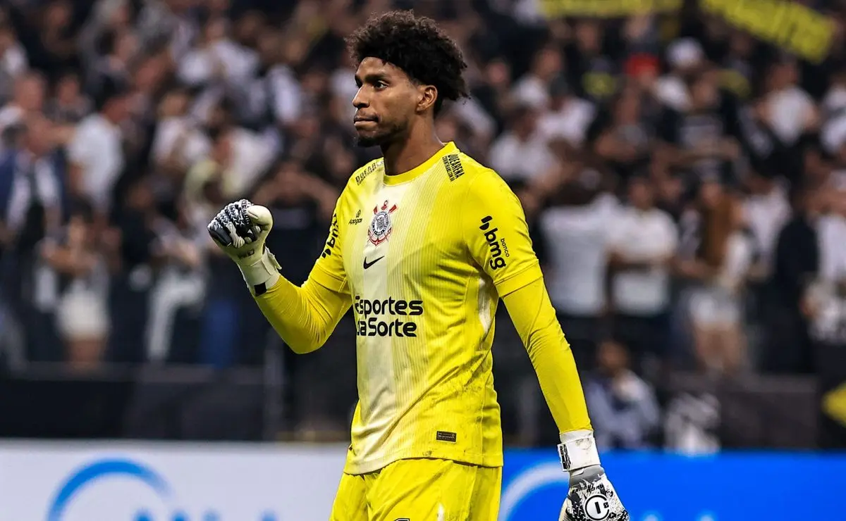 Hugo Souza: Após perda da braçadeira, goleiro reforça liderança no Corinthians