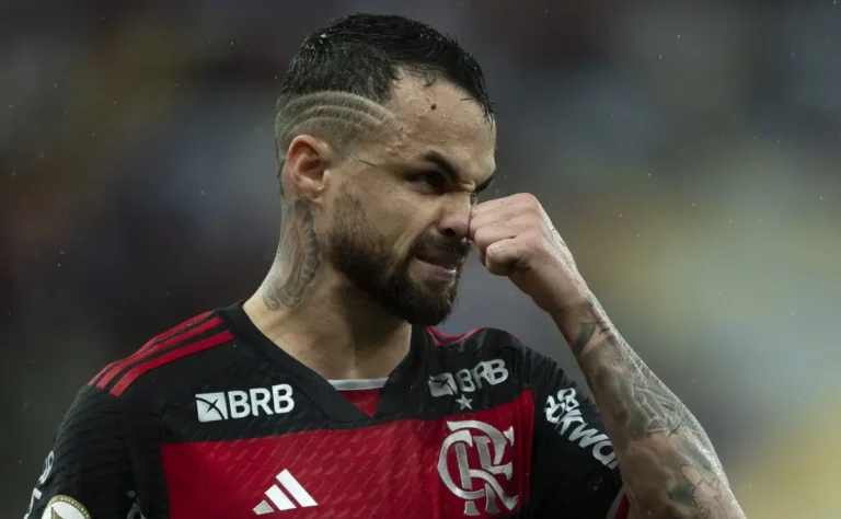 Flamengo busca substituto para Michael e avalia Ângelo, ex-Santos
