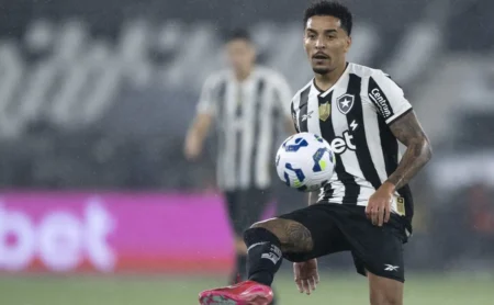 Botafogo mantém confiança no meio-campo e abre mão de reforços após reviravolta por Wendel