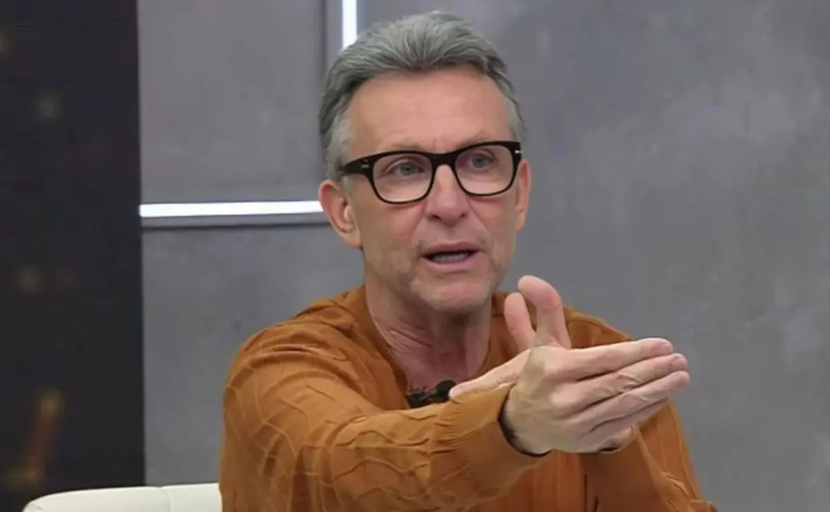 Craque Neto aponta o motivo do Corinthians de Augusto Melo não ter falido.