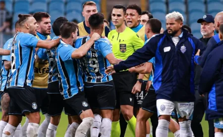 Baldasso Aponta Prejuízo ao Grêmio em Gol Anulado na Copa do Brasil