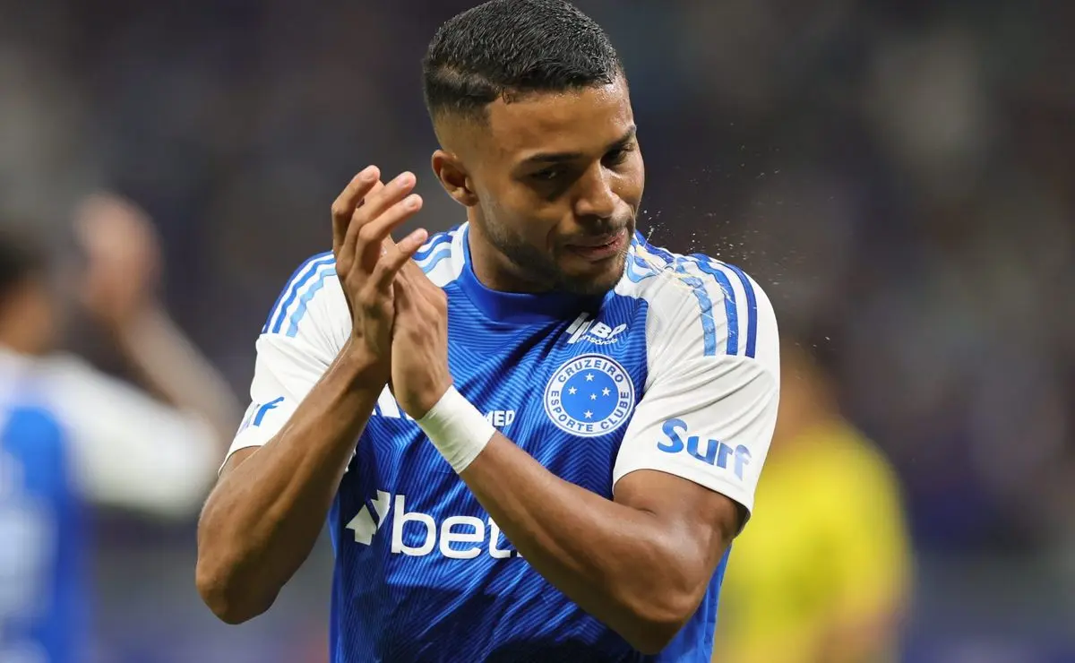 Jardim é alertado sobre Wanderson: Atacante fora de Fortaleza e Cruzeiro.