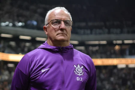 Dorival elogia reservas do Corinthians após jogo contra o Galo e afirma: "Conto com todos"