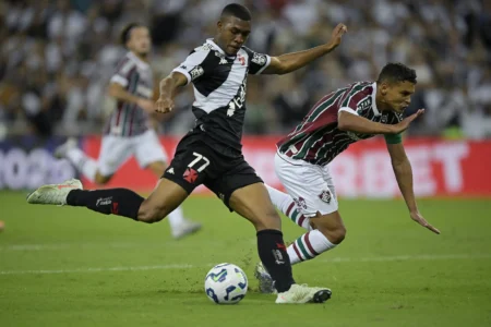 Vasco se desliga após 15 minutos e Fluminense conquista virada