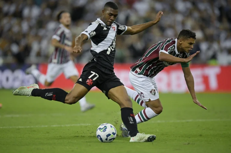 Vasco se desliga após 15 minutos e Fluminense conquista virada