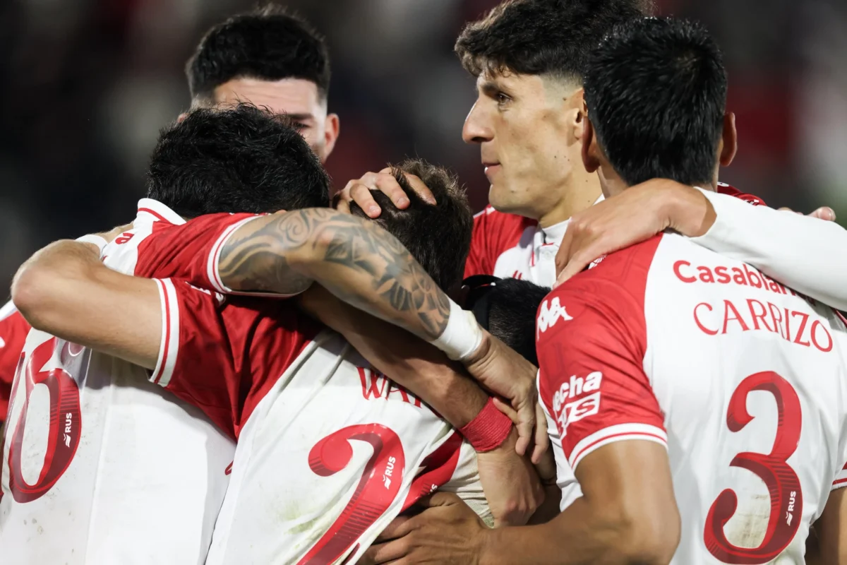 Hugo Souza: "Superamos obstáculos", declara após derrota contra o Corinthians.