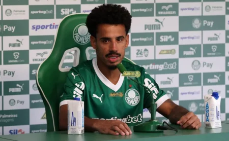 Evangelista exalta rodízio no Palmeiras e destaca união: “Sem vaidade”