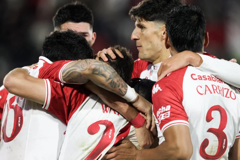 Hugo Souza: "Superamos obstáculos", declara após derrota contra o Corinthians.