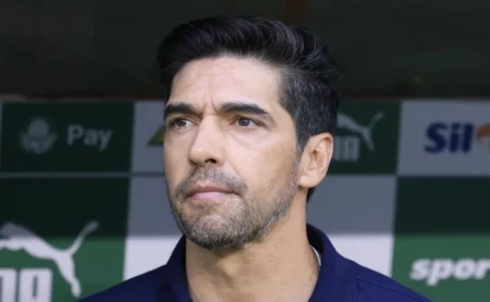 Abel Ferreira: Cresce a pressão para comandar a Seleção e Palmeiras estuda cenário com Ancelotti