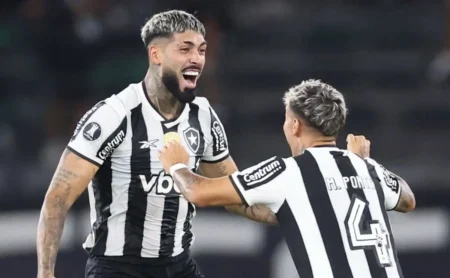 Barboza Brilha e Leva o Botafogo à Emoção no Nilton Santos