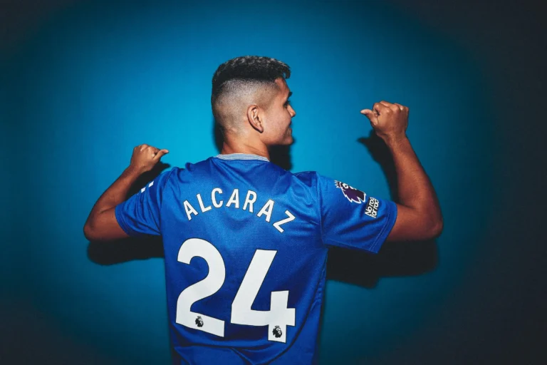 Flamengo vende Alcaraz ao Everton: confira os valores