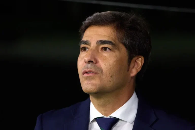 Sevilla provoca Betis após vice na Liga Conferência: Presidente se irrita com "outra guerra"