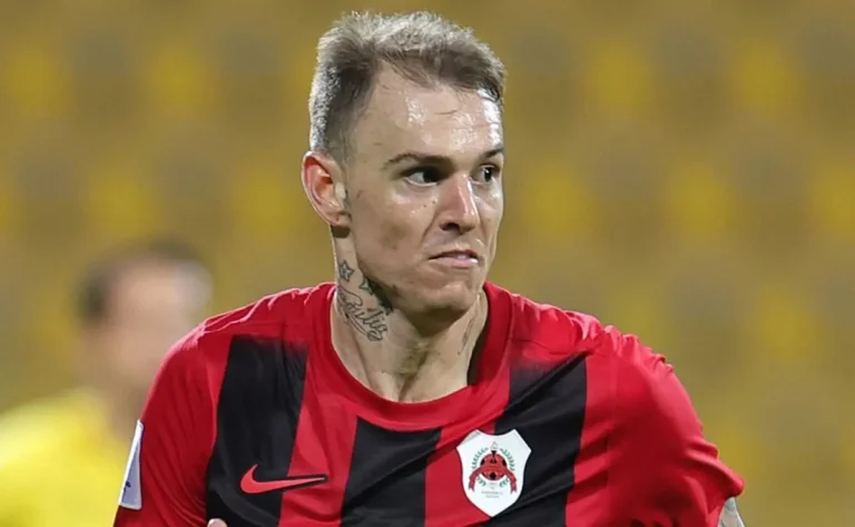 Retorno de Róger Guedes ao Corinthians: prioridade do atacante no Brasil