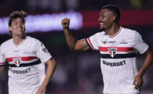São Paulo Busca Triunfo na Fonte Nova para Ascender no Brasileirão