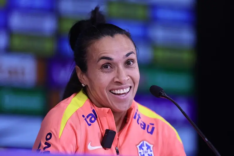 Marta destaca estilo brasileiro na Seleção e projeta a Copa: "Um dia por vez"