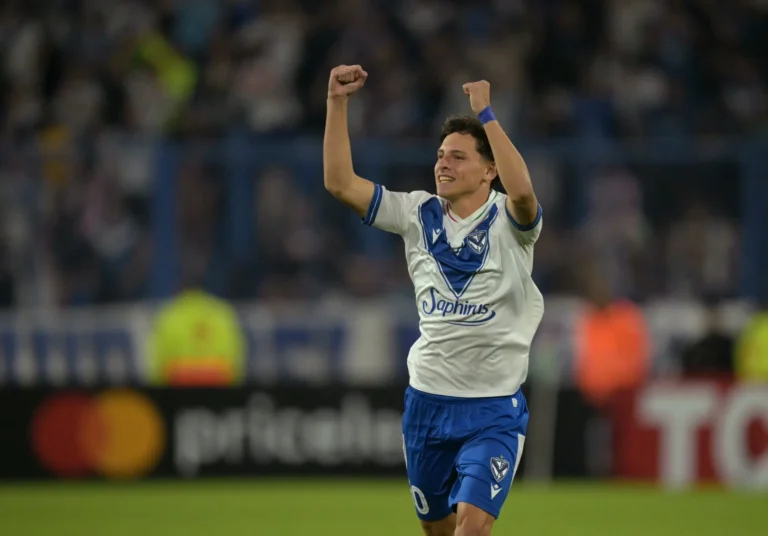 Vélez Admite Negociação Avançada de Montoro com o Botafogo e Possível Saída do Atleta