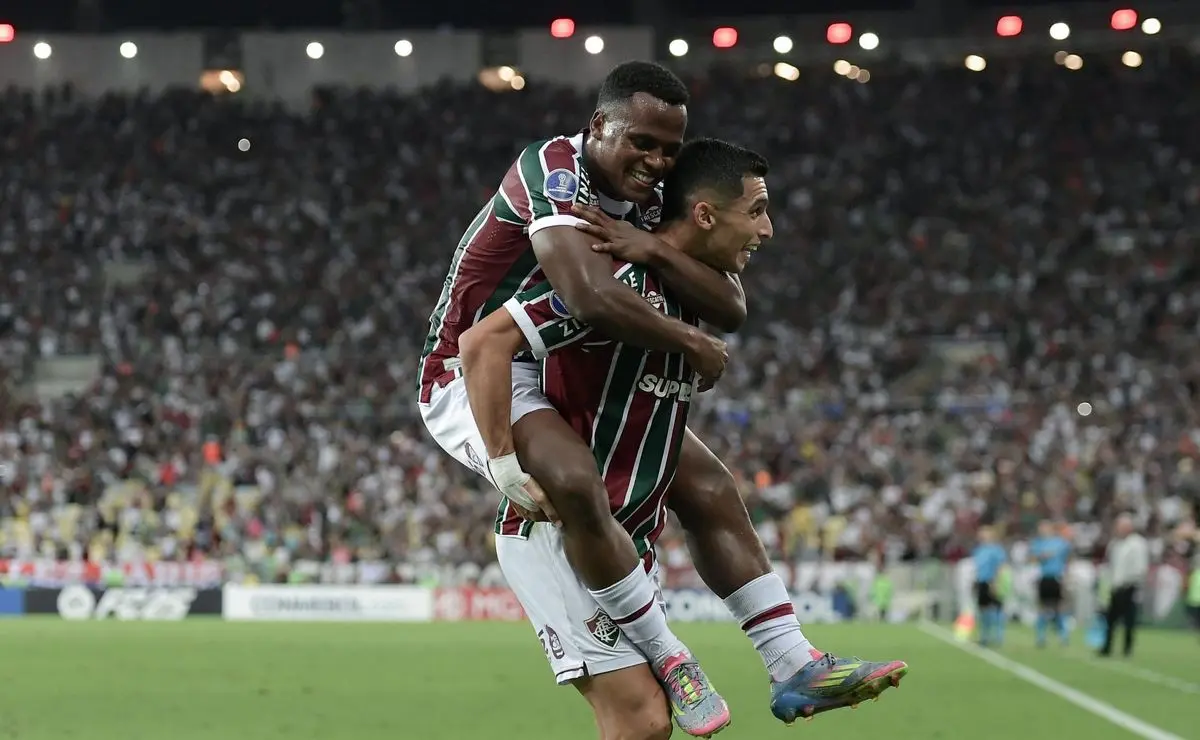 Fluminense avança às oitavas da Sul-Americana como líder e melhor brasileiro