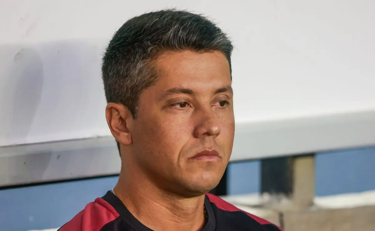 Carpini em Apuros: Situação Crítica Antes de Corinthians x Vitória e a Série Negativa