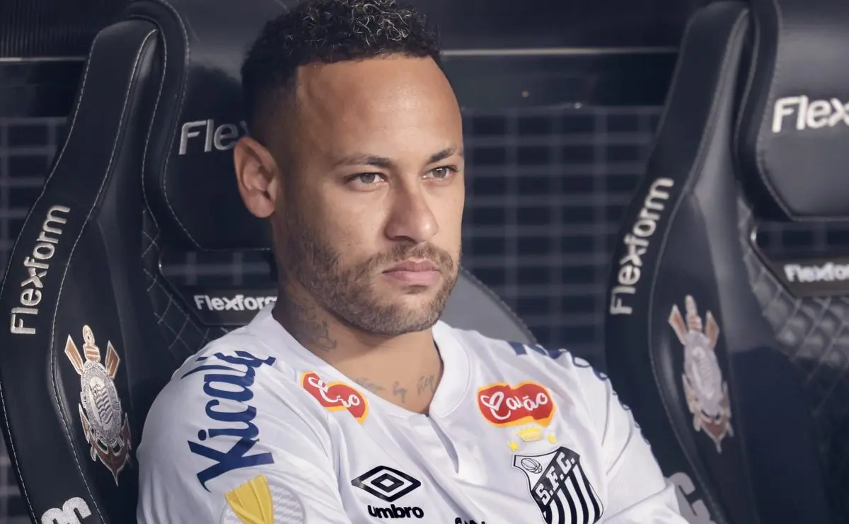 Neymar pede a Marcelo Teixeira elenco robusto e gestão profissional para renovar com o Santos