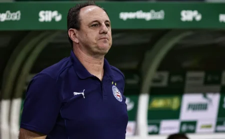 Ceni exalta o Palmeiras e o desempenho do Bahia contra os favoritos.
