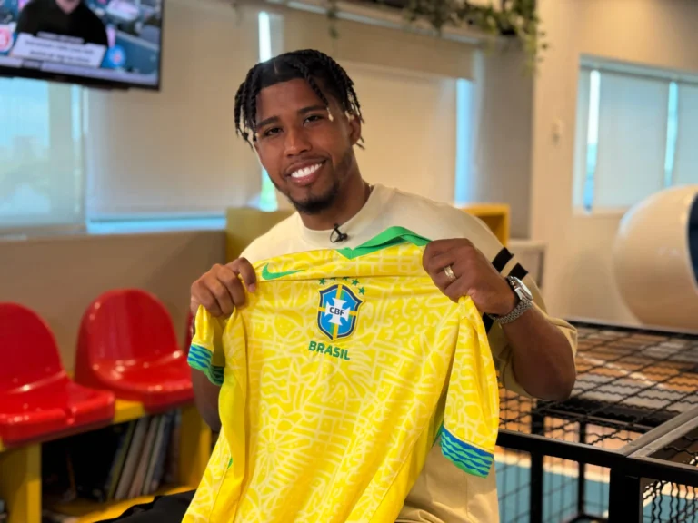 Andrey cita reinvenção na Europa após período em listas de Ancelotti e Chelsea: "Seis meses pareceram seis anos"