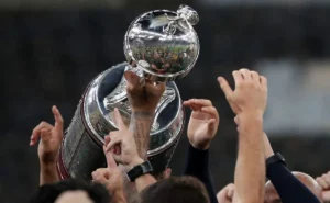 Inteligência Artificial crava: Palmeiras x Atlético Nacional-COL no sorteio das oitavas da Libertadores