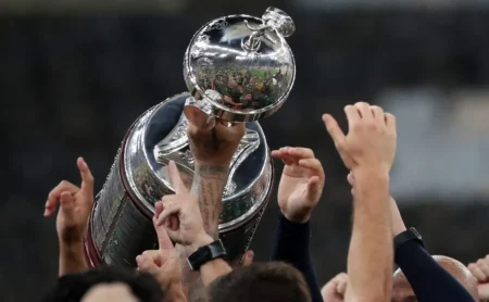 Inteligência Artificial crava: Palmeiras x Atlético Nacional-COL no sorteio das oitavas da Libertadores