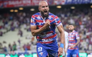 Zé Welison, antigo alvo do Fluminense, acerta com o Vitória e deve deixar o Fortaleza