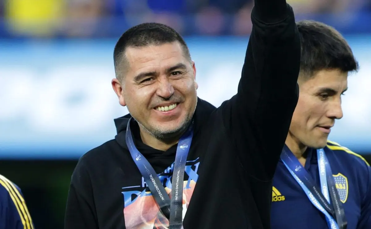 Flamengo na disputa com o Boca Juniors por Hinestroza: um "chapéu" à vista?