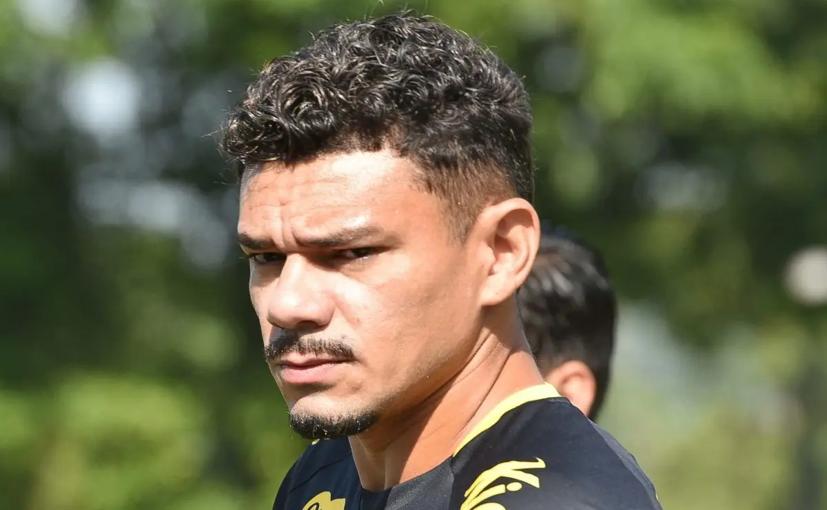 Santos Avalia Saídas de Pituca e Tiquinho em Meio a Negociação com Neymar